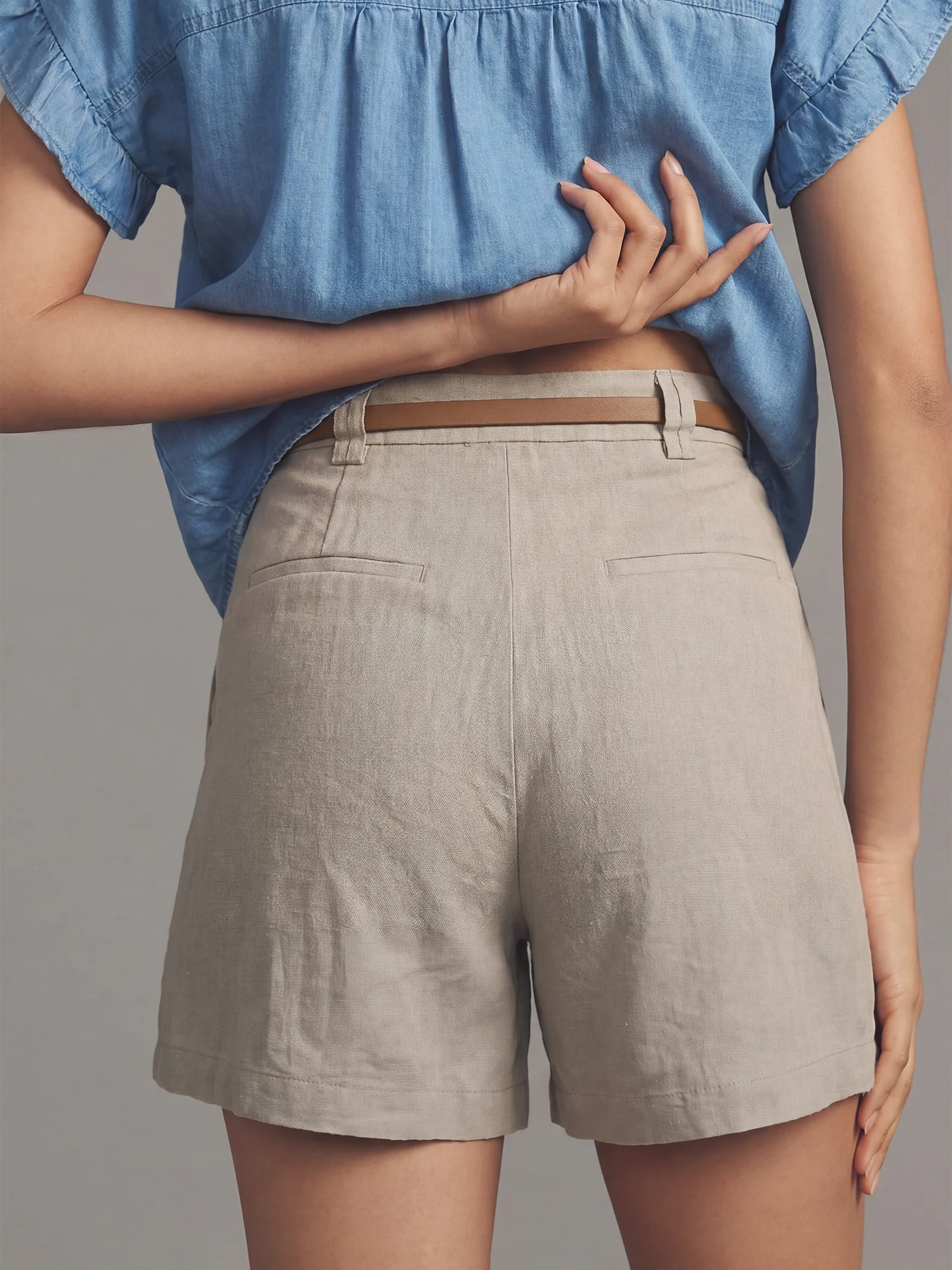 Belted Pleated Linen Shorts - Image 9