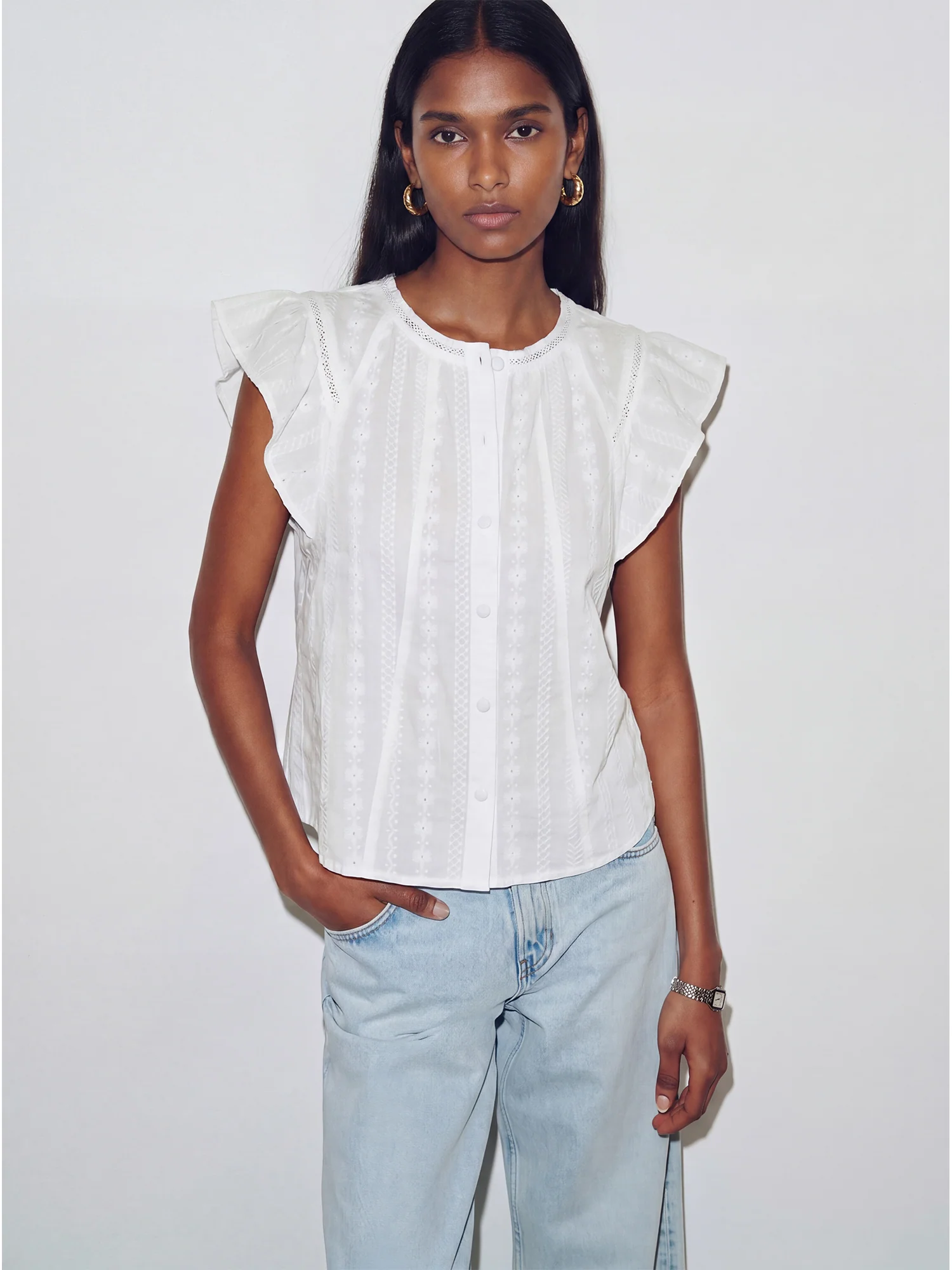 Flutter Sleeve Embrodeiry Blouse