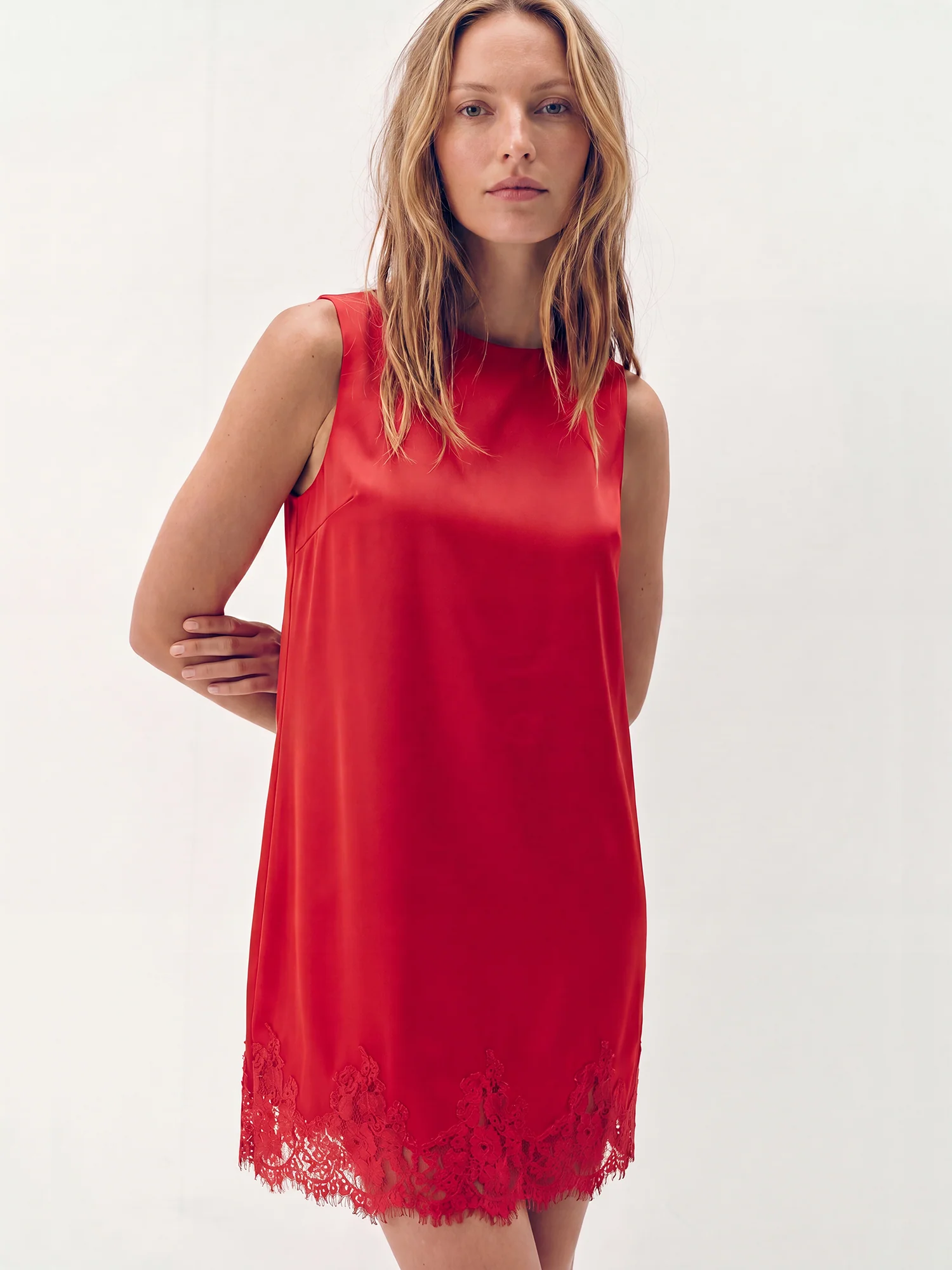 Round Neck Sleeveless Lace Detail Satin Shift Dress - Image 5