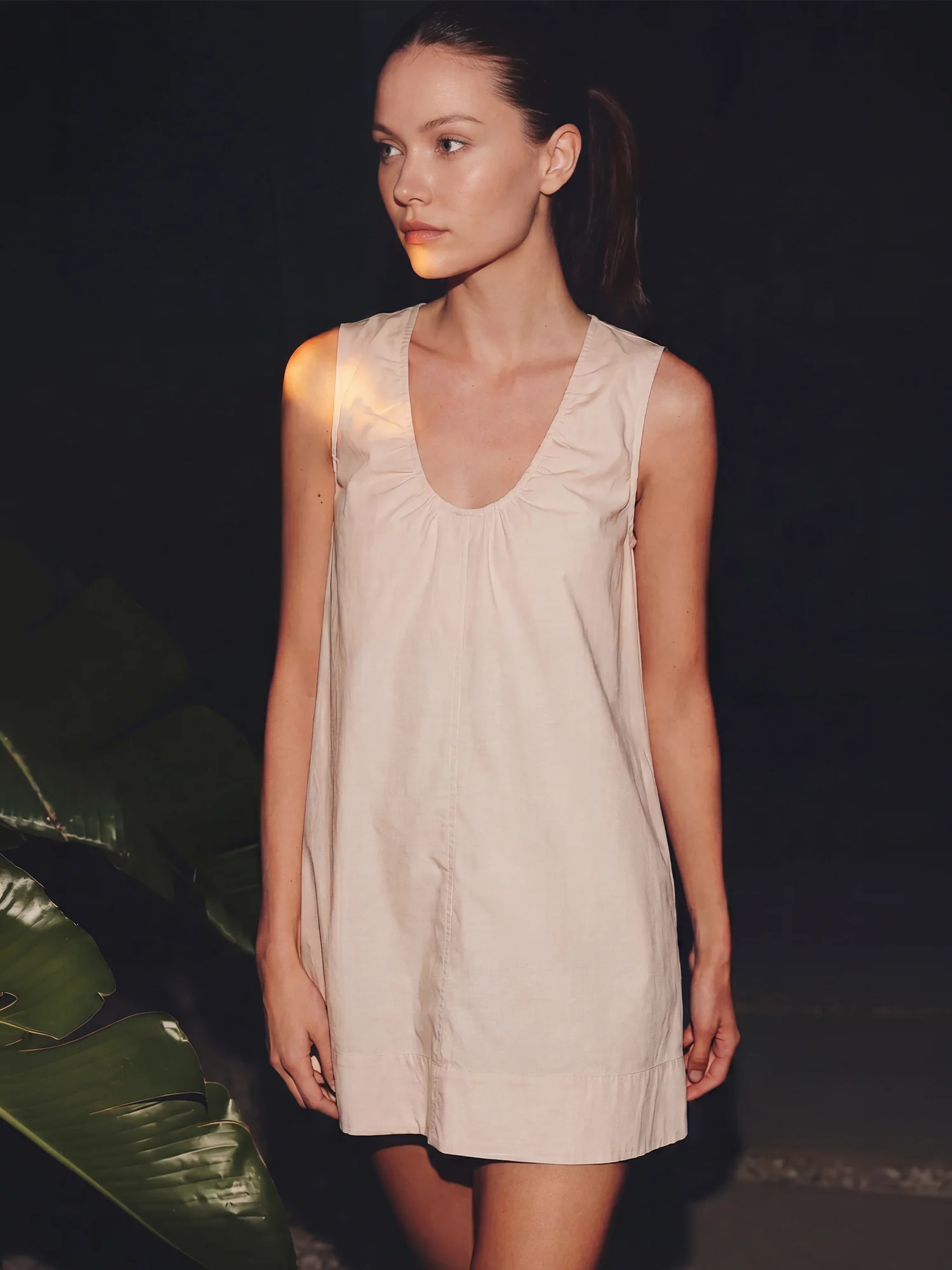Sleeveless Scoop Neck Shift Dress
