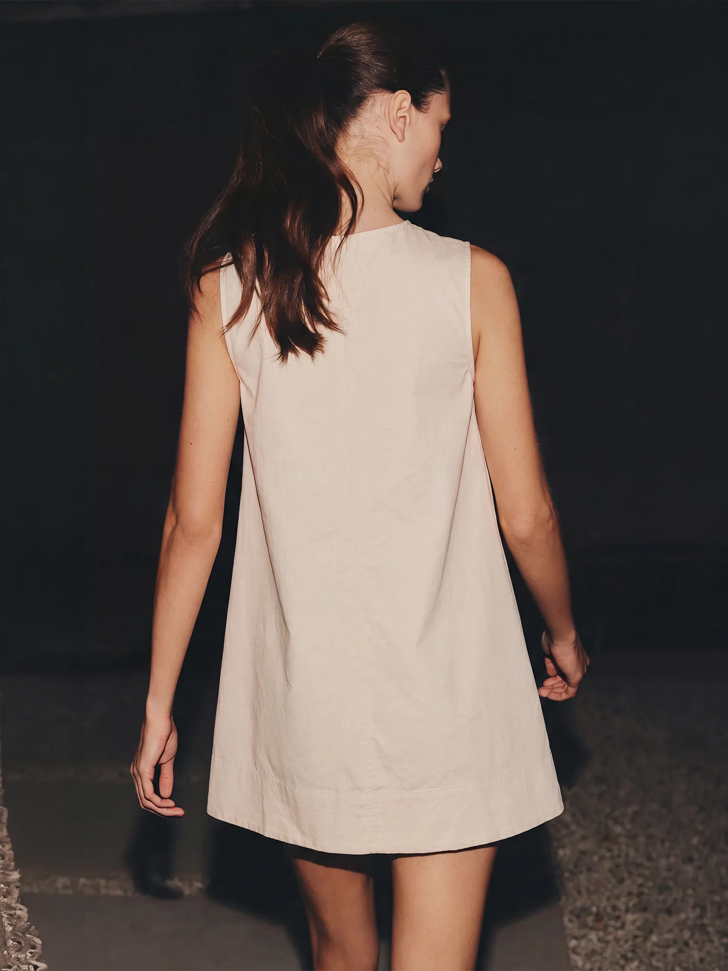 Sleeveless Scoop Neck Shift Dress - Image 3