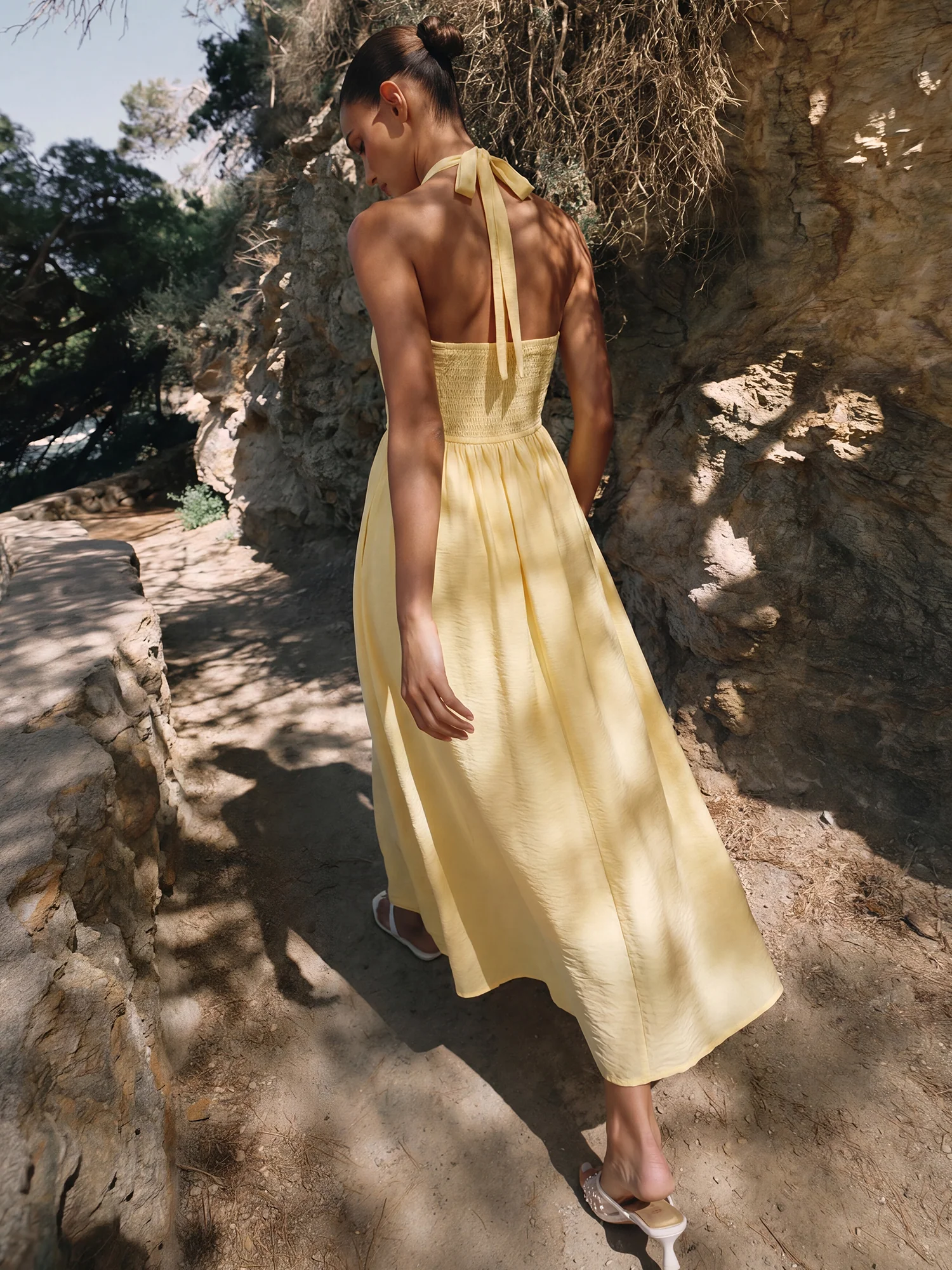 Sleeveless Sweetheart Embroidered A Line Maxi Dress - Image 3