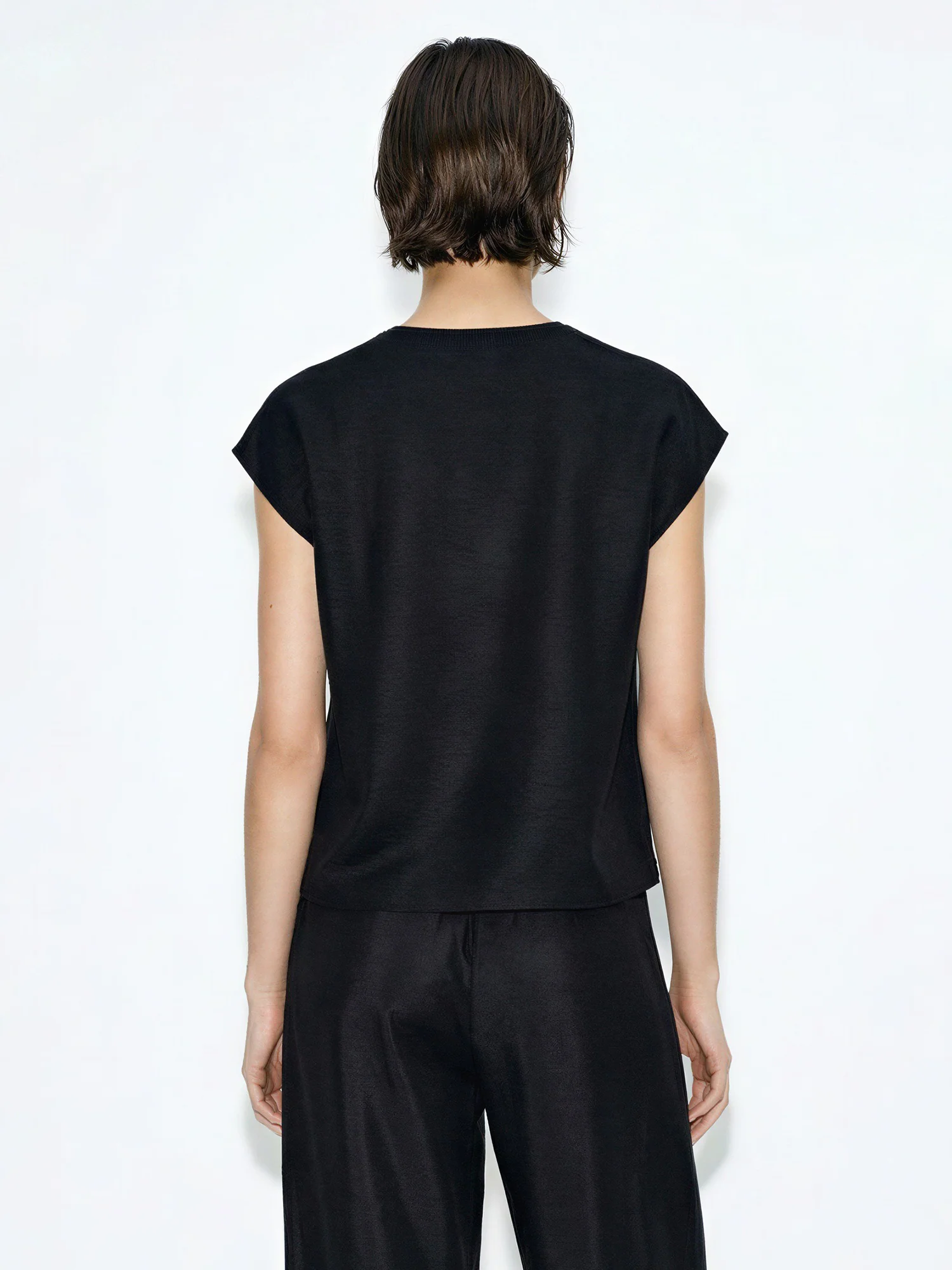 Sleevless Cowl Neckline Blouse - Image 5