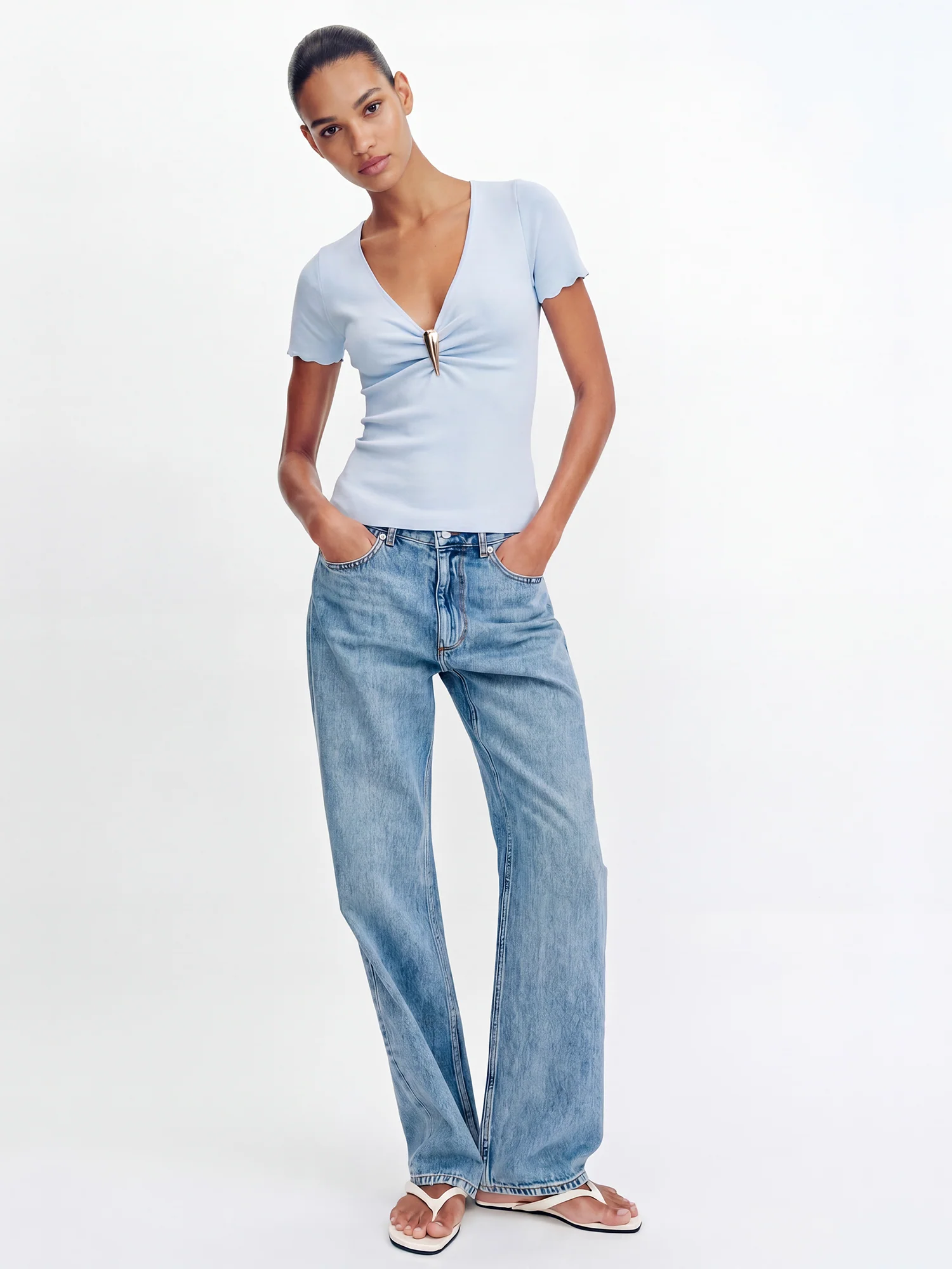 Short Sleeve Knit V Neck Hardware Top - Image 10