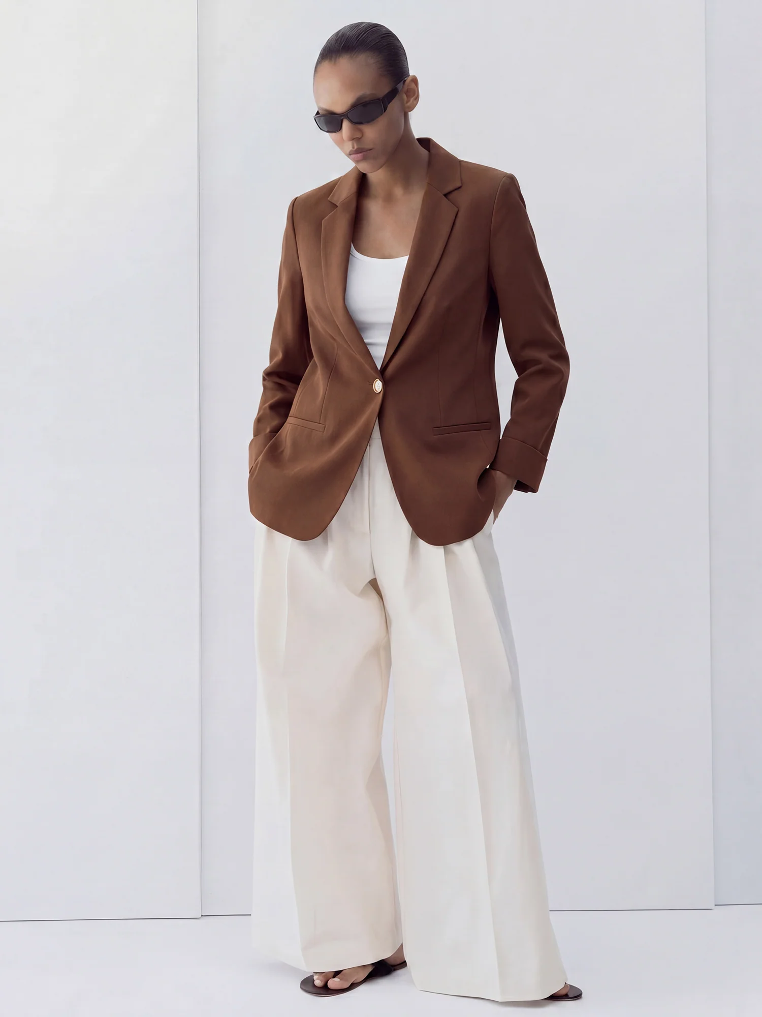 Vertigo Classic One Button Blazer - Image 10
